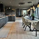 Modern With Inout In Great Area Hébergement de vacances *