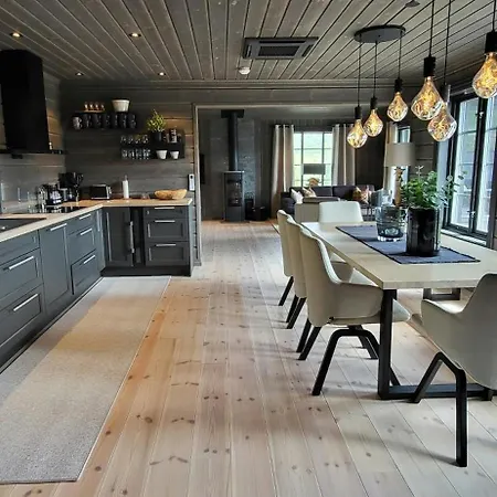 Modern With Inout In Great Area بيت للعطل *